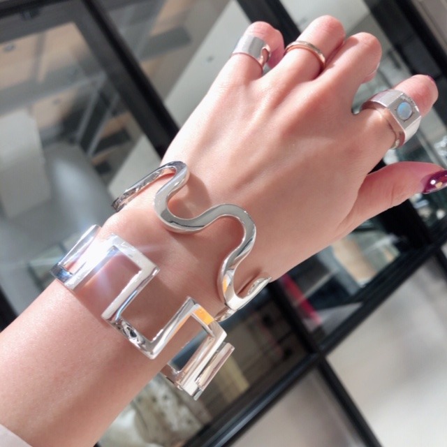 【美品】e.m. シルバーバングル　ab13 2020SS バングル紹介！: e.m. ISETAN SHINJUKU 2F
