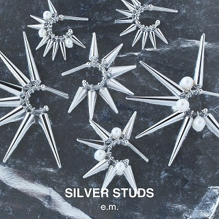 silverstuds.jpg