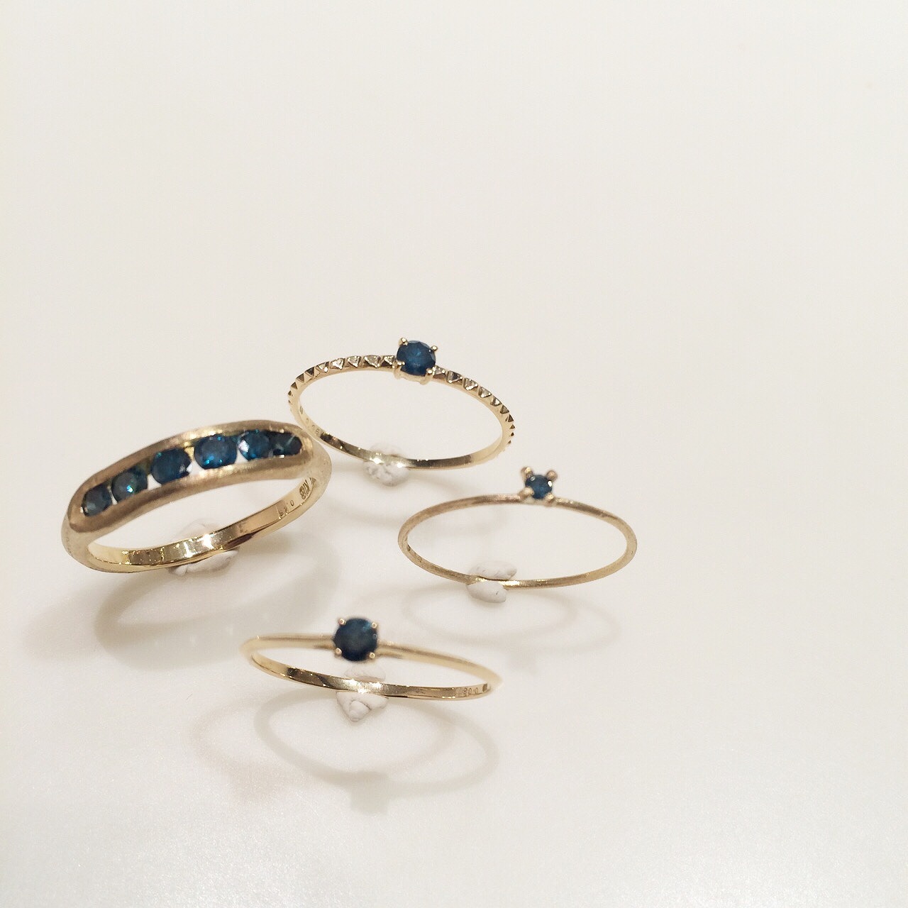 【e.m. 】リング ブルーダイヤモンド スタッズ ピンキーリング e.m. 】リング ブルーダイヤモンド スタッズ ピンキーリング